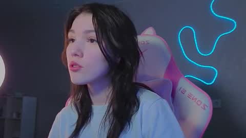 sophie_nomenal_ online show from 12-05-25, 03:20