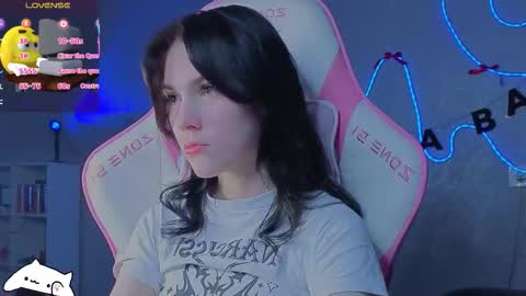 Snapshot of sophie_nomenal_ chatting on 01-09-26, 02:31 sophie_nomenal_ online show from 01-09-26, 02:31