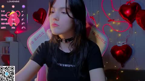 Snapshot of sophie_nomenal_ chatting on 02-11-26, 07:13 sophie_nomenal_ online show from 02-11-26, 07:13