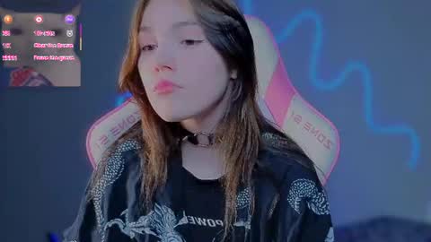 sophie_nomenal_ online show from 07-11-26, 07:27