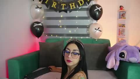 sophie_soft69 online show from 07-10-26, 07:45