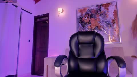 Sophie online show from 02-14-25, 11:42