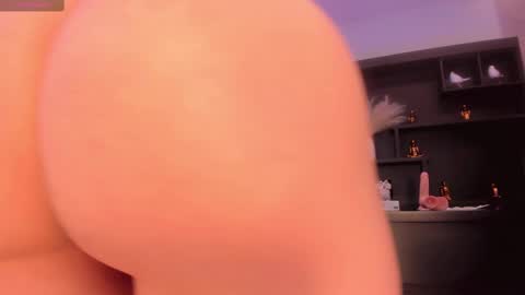 Sophie online show from 02-16-25, 06:32