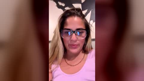Sophieluvsthesun online show from 06-18-26, 03:51