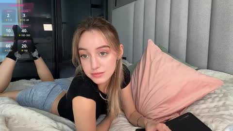 sophiebelll online show from 10-05-25, 10:46
