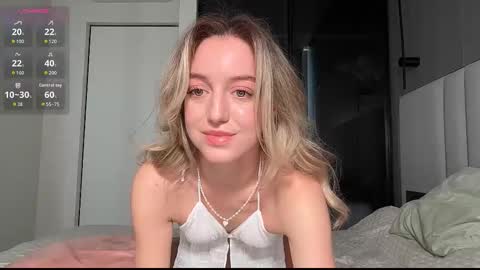 sophiebelll online show from 10-16-25, 09:54