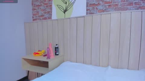 Snapshot of sophiebenson_ chatting on 03-04-25, 03:15 Sophie online show from 03-04-25, 03:15