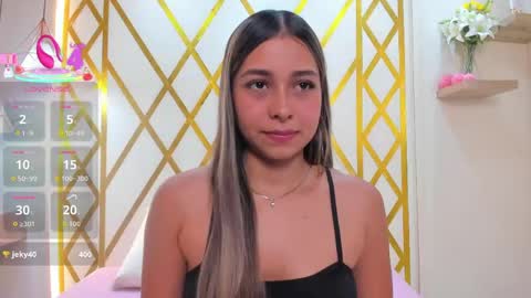 Snapshot of sophiebenson_ chatting on 05-06-26, 01:27 Sophie online show from 05-06-26, 01:27