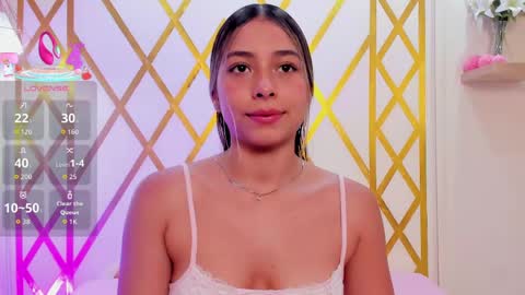 Snapshot of sophiebenson_ chatting on 05-12-26, 12:57 Sophie online show from 05-12-26, 12:57