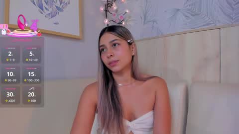 Snapshot of sophiebenson_ chatting on 05-22-26, 01:50 Sophie online show from 05-22-26, 01:50
