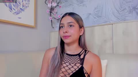 Snapshot of sophiebenson_ chatting on 05-23-26, 01:48 Sophie online show from 05-23-26, 01:48