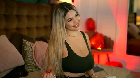 Sophie online show from 09-23-25, 04:48