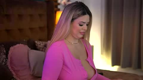 Sophie online show from 12-03-25, 06:10