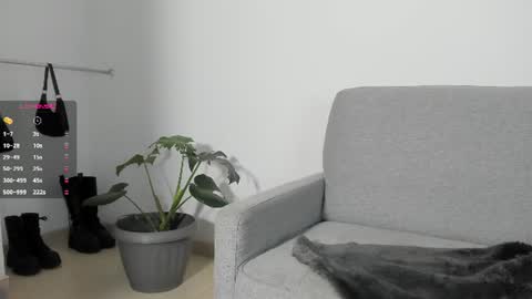 sophie  online show from 06-22-26, 07:33