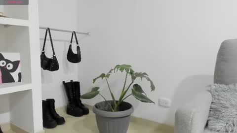 sophie  online show from 07-09-26, 01:09