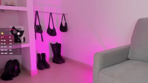 sophie  online show from 07-28-26, 08:52