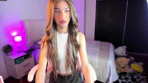 Snapshot of sophiecornett chatting on 02-03-26, 08:52 online show from 02-03-26, 08:52