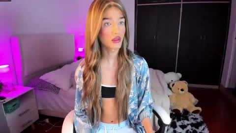 Snapshot of sophiecornett chatting on 02-27-26, 06:13 online show from 02-27-26, 06:13