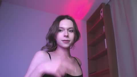 sophiediamond_x online show from 12-04-25, 07:33