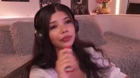 Snapshot of sophiee_art chatting on 02-08-26, 05:49 Sophiee online show from 02-08-26, 05:49