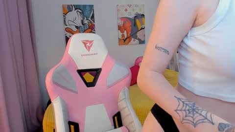 Sophie  online show from 12-20-24, 03:36