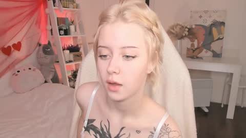 Sophie  online show from 02-16-25, 03:58