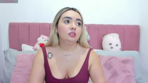 Snapshot of sophiee_rosee chatting on 06-14-26, 11:07 sophiee rosee online show from 06-14-26, 11:07