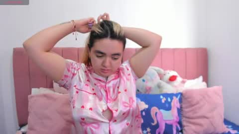 Snapshot of sophiee_rosee chatting on 07-19-26, 06:44 sophiee rosee online show from 07-19-26, 06:44