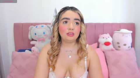 Snapshot of sophiee_rosee chatting on 07-21-26, 05:26 sophiee rosee online show from 07-21-26, 05:26