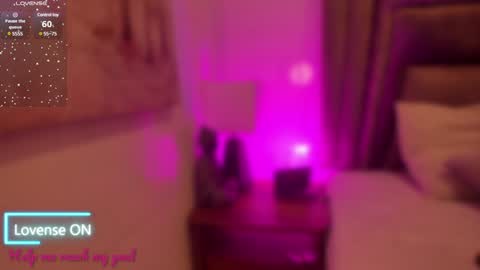 Snapshot of sophiee_smith chatting on 01-11-25, 10:29 Sophie online show from 01-11-25, 10:29