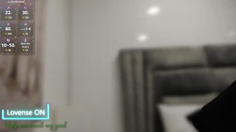 Snapshot of sophiee_smith chatting on 01-22-25, 10:29 Sophie online show from 01-22-25, 10:29