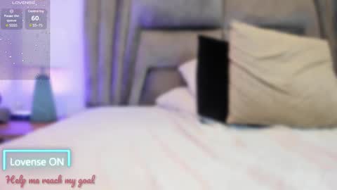 Snapshot of sophiee_smith chatting on 02-19-25, 05:49 Sophie online show from 02-19-25, 05:49