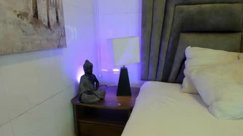 Snapshot of sophiee_smith chatting on 02-26-25, 11:30 Sophie online show from 02-26-25, 11:30