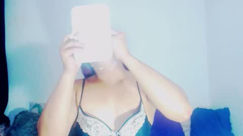 Snapshot of sophiehillsxo chatting on 02-06-26, 02:49 sophiehillsxo online show from 02-06-26, 02:49