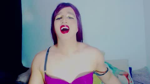 Snapshot of sophiehillsxo chatting on 03-15-26, 01:22 sophiehillsxo online show from 03-15-26, 01:22