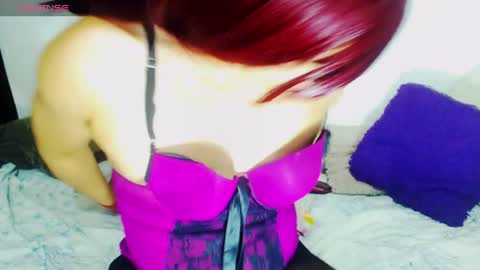 Snapshot of sophiehillsxo chatting on 06-20-26, 05:21 sophiehillsxo online show from 06-20-26, 05:21