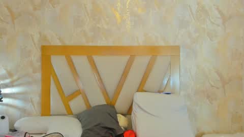 Snapshot of sophiekozlov chatting on 06-28-26, 02:12 Sophie online show from 06-28-26, 02:12