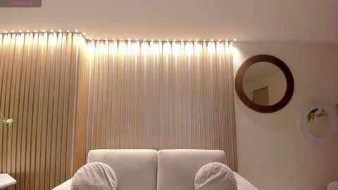 Sophie online show from 12-21-25, 11:23