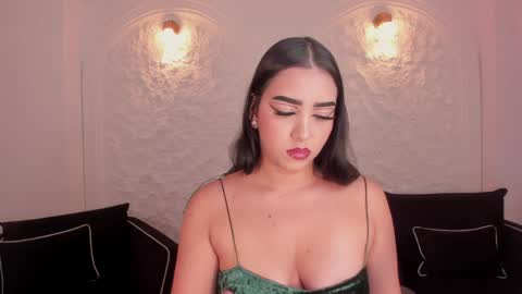 Sophie online show from 04-01-26, 04:13