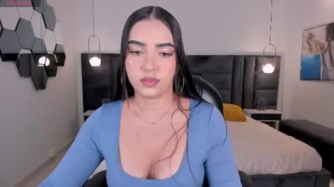 Sophie online show from 07-10-26, 04:28