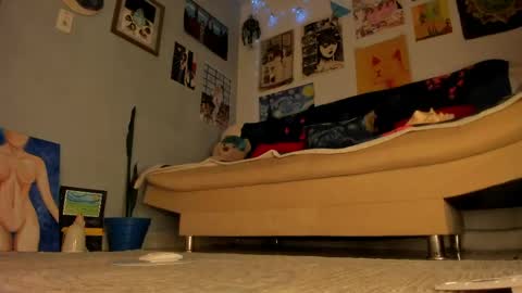 Sophie online show from 04-17-26, 05:43