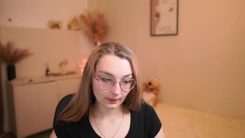 Emma online show from 05-23-26, 12:31