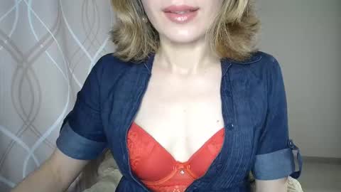 Sophiemisss online show from 11-04-25, 07:51