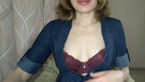 Sophiemisss online show from 03-31-26, 08:48
