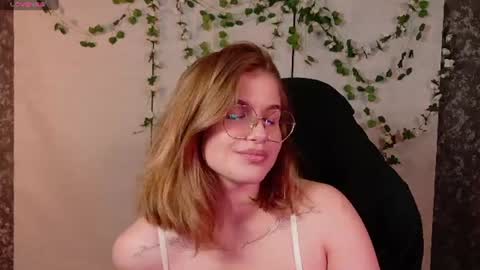 Sophie online show from 06-30-26, 08:43
