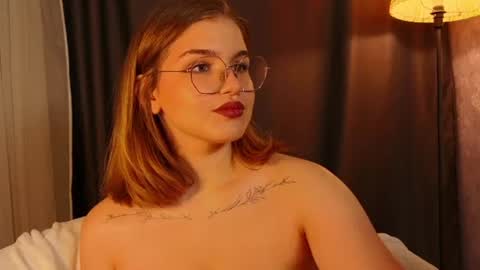 Sophie online show from 07-04-26, 08:26