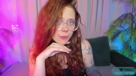 Snapshot of sophiepure chatting on 10-06-25, 09:12 Sophie online show from 10-06-25, 09:12