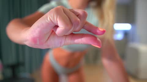       online show from 09-15-25, 04:51