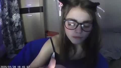 Sophie and my bestie Mandy    online show from 01-27-25, 08:28