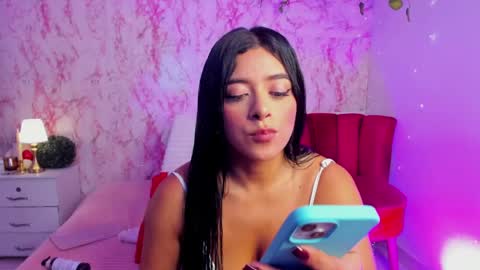 Snapshot of sophiiewilson chatting on 06-02-26, 04:14 Sophie Wilson online show from 06-02-26, 04:14